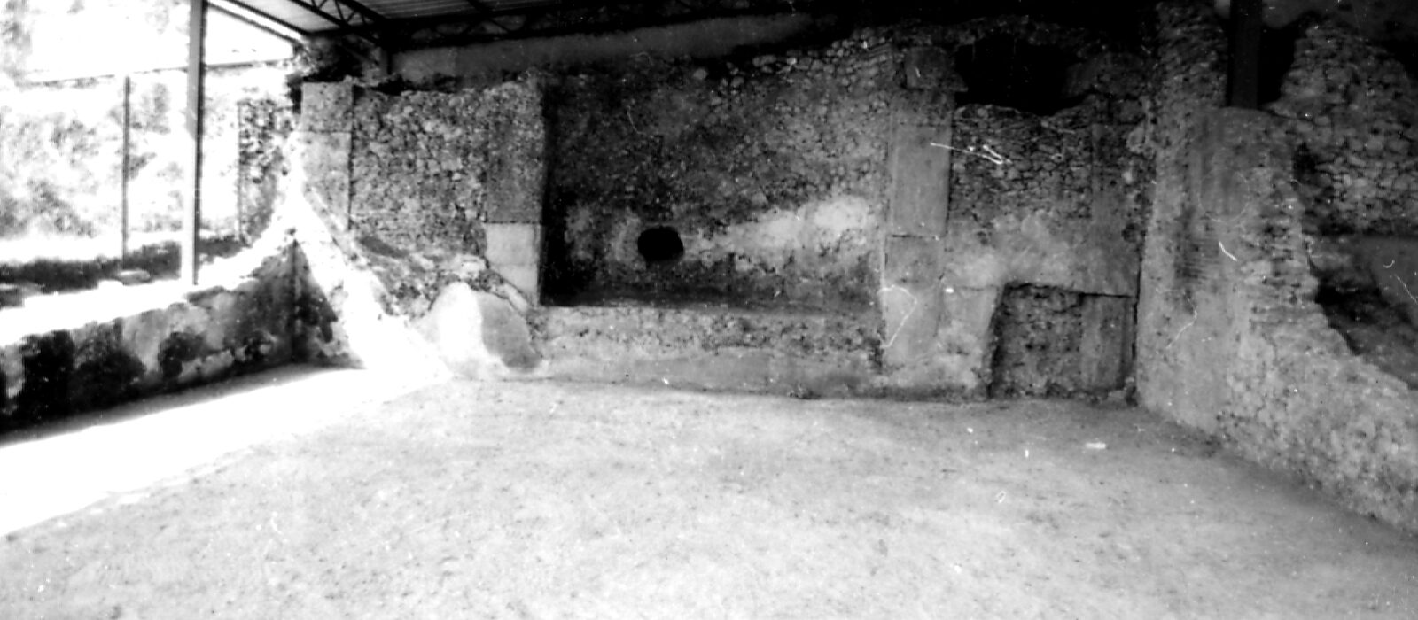 Antichi resti del complesso archeologico Teatro e Domus di Venafro